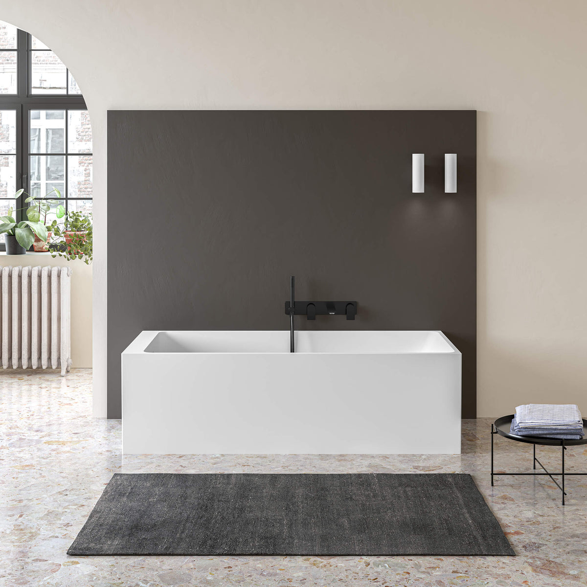 STONETOUCH 66000 Bobsleigh Free Standing Bathtub Main image