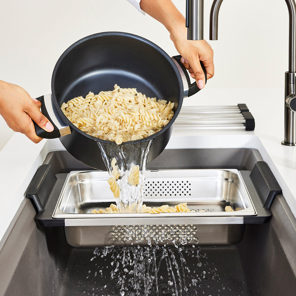 BLANCO 443338 INTEOS LARGE COLANDER Main image